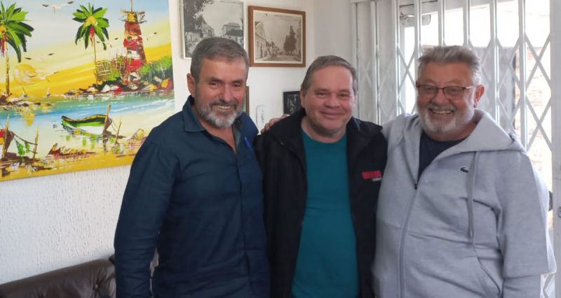 O candidato a vereador de BC, Aristo Pereira (PT), e o ex-vereador da city pexêra, Luiz Carlos Pissetti, fizeram uma visita de cortesia ao socadinho escriba (foto: divulgação)