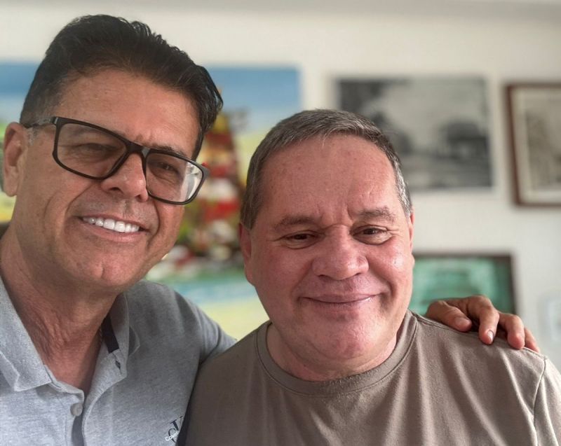 O candidato a vereador pexêro, Zé Ferreira (PDT), fez uma visita de cortesia ao socadinho escriba  (foto: divulgação)