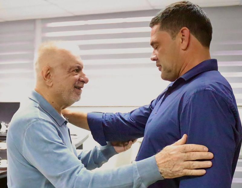 O prefeito de Itajaí, Volnei Morastoni (MDB), recebeu o prefeito eleito Robison Coelho (PL) para tratar da transição de governo (foto: Marcos Porto)