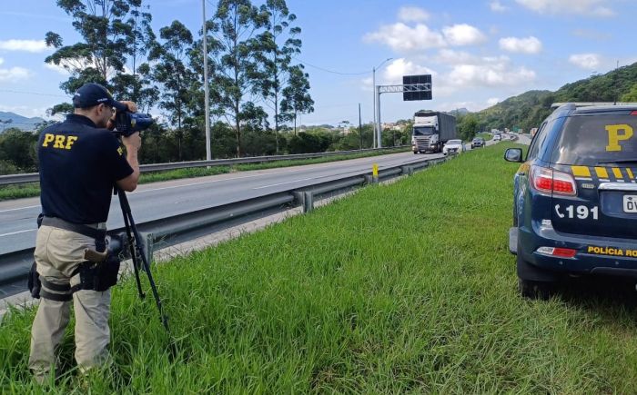 PRF reforça alerta nas estradas em SC