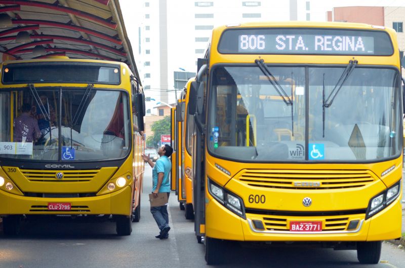 Busões na city pexêra circulam na meia-sola e o povão, como sempre, se ferra  (foto: divulgação)