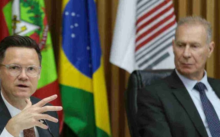 Contas aprovadas, com ressalvas e recomendações