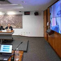 A difícil missão dos senadores