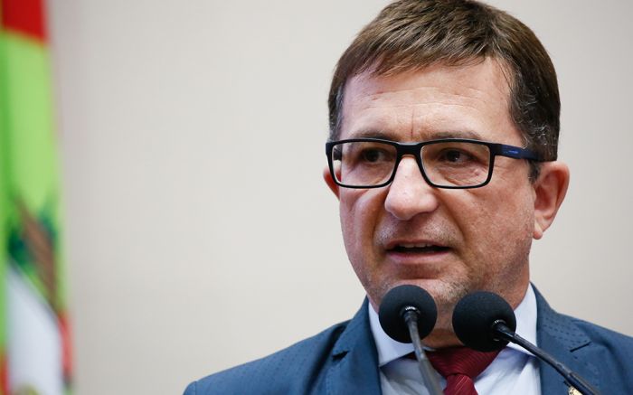 Júnior Peruca quer incomodar Sapatinho