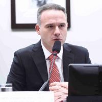 A missão de Schiochet no processo contra Eduardo Bolsonaro