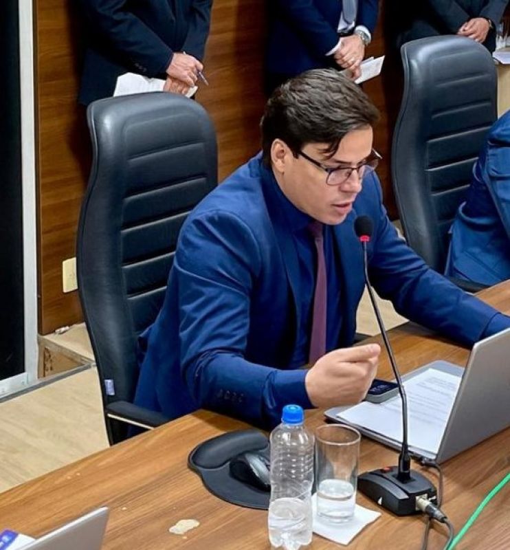O presidente da casa do povo dengo-dengo em Navega city, Julio Bento (PSD), teve aprovado projeto do descarte irregular de lixo, entulho de obras ou materiais inservíveis em áreas públicas ou privadas. A multa pro infrator pode chegar a quase 10 mil reais
