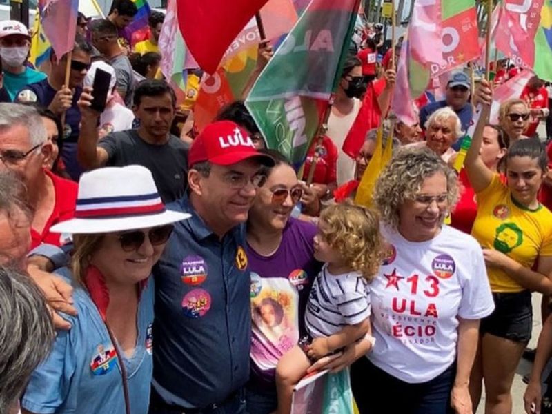 Do lado da esquerda, na Amfri, dois nomes se destacam: para deputada federal, Ana Paula Lima (PT); para estadual, a vereadora Hilda Deola (PDT). A dobradinha pode dar certo. O que é preciso saber é se vai ter essa união