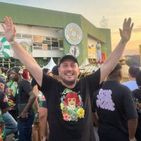 Advogado de Itajaí emplaca samba da Mocidade