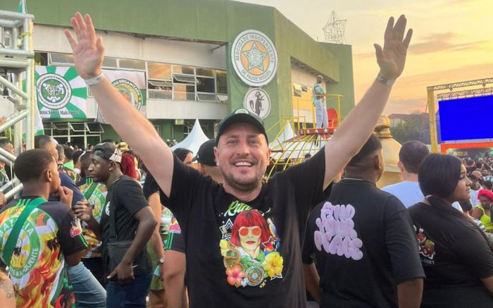 Advogado de Itajaí emplaca samba da Mocidade