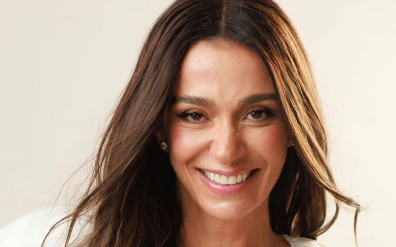 Mônica Martelli aqui - A jornalista Mônica Martelli, a multitalentosa atriz, comediante, dramaturga, cronista, escritora, diretora e apresentadora brasileira, é presença confirmada na próxima terça-feira, dia 14, no Balneário Shopping. Ela estará no Balneário Trends, onde também já estiveram Glória Maria, Flávia Alessandra, Gabriela Prioli e Monica Salgado. Mônica Martelli vai comandar um talk, às 20h, que acontecerá na Arena Open do BS montada na parte externa do empreendimento. Aberta para convidados e eu estarei fazendo a lista vip. Aguarda que seu convite já está chegando! Vamos? 