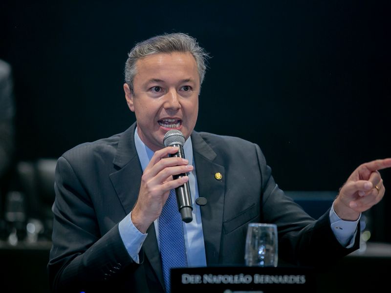 Leléia aprova, em BC, projeto de lei do deputado estadual Napoleão Bernardes (PSD) que altera lei que obriga as operadoras dos serviços de balsa no estado a aceitarem todas as formas de pagamento possíveis: pix, cartão de débito, cartão de crédito e dinheiro (foto: Jeferson Baldo/Agência AL)