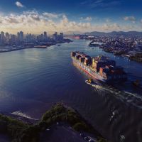 É bonito o entardecer no rio