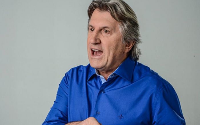 Pavan vai demitir lá da China