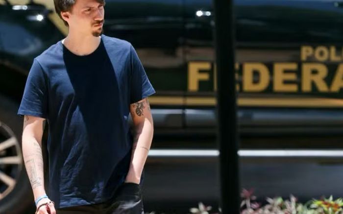 Jair Renan faltou a Câmara para visitar o pai na prisão