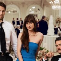 “Amores Materialistas”