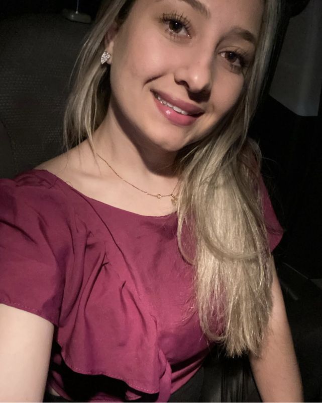 Aniversário da Aninha Hoje é dia de comemorar a vida da Ana Paula dos Santos, a nossa Aninha, aqui da equipe do DIARINHO. Desejamos cada vez mais saúde, amor, alegrias, realizações e vida feliz! Parabéns, querida!