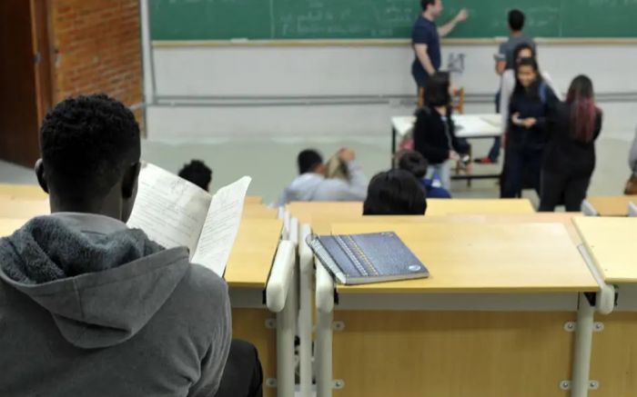 Governador defende lei suspensa no TJSC