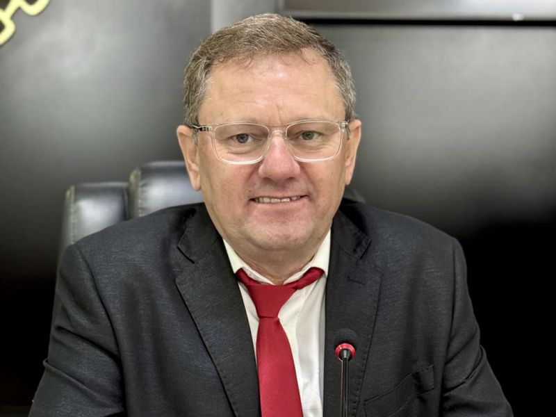 O vereador emedebista, Amilton Bianchet, o Mito de Camboriú, teria se passado contra o seu colega de bancada e partido, Elio Sadi Maier, o Irmão Maier e pode responder na Comissão de Ética e na dona Justa. Ai, ai, ai qui dor!