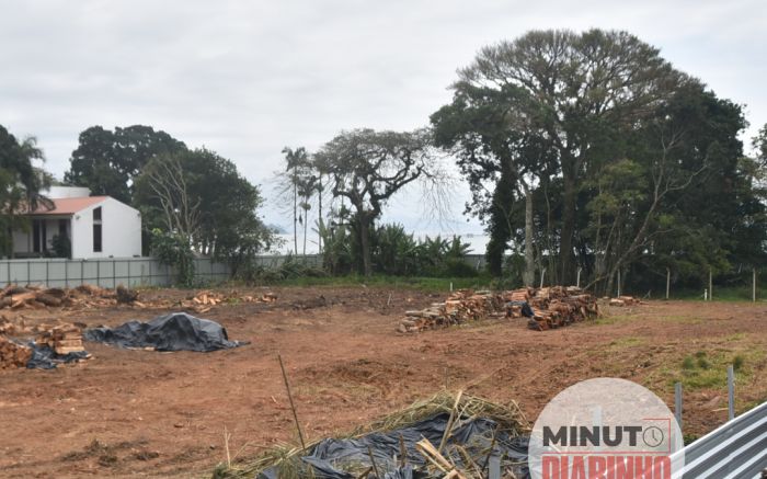 Justiça manda prefeitura para obra "dentro da praia" de Penha