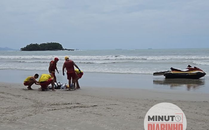 Nadador atropelado por lancha está internado em estado grave