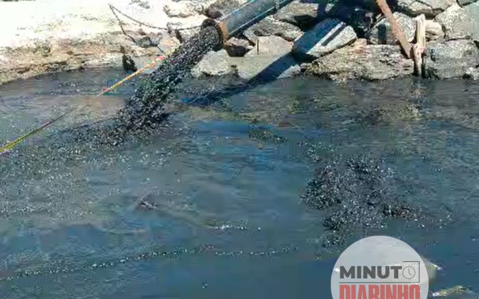 Dragagem jorra água poluída na praia e assusta banhistas  