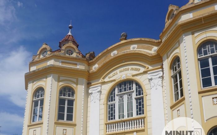 Teatro e museu de Itajaí estão sem sistema de ar condicionado