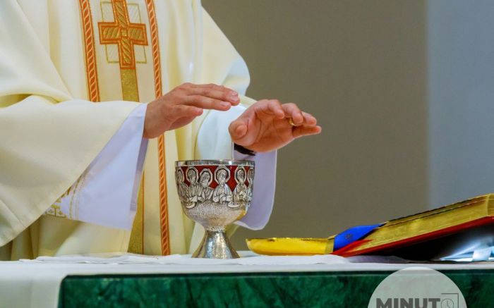 Católicos ainda lideram, mas diversidade religiosa cresce na região de Itajaí