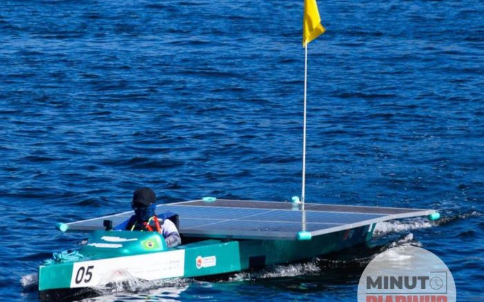 Barco solar da UFSC fará passeios no rio Itajaí-açu