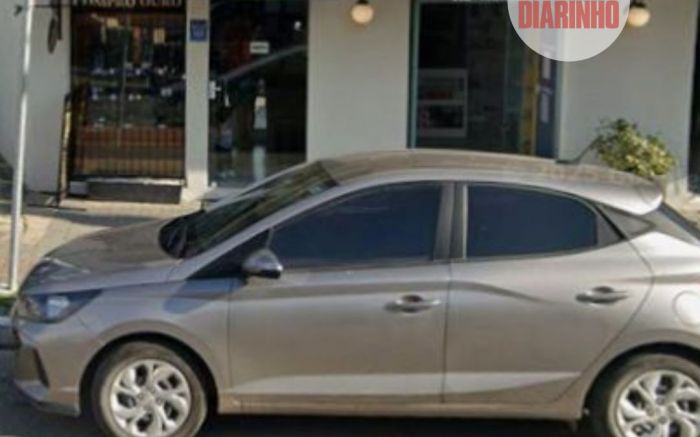 Dupla encapuzada assalta joalheria no centro